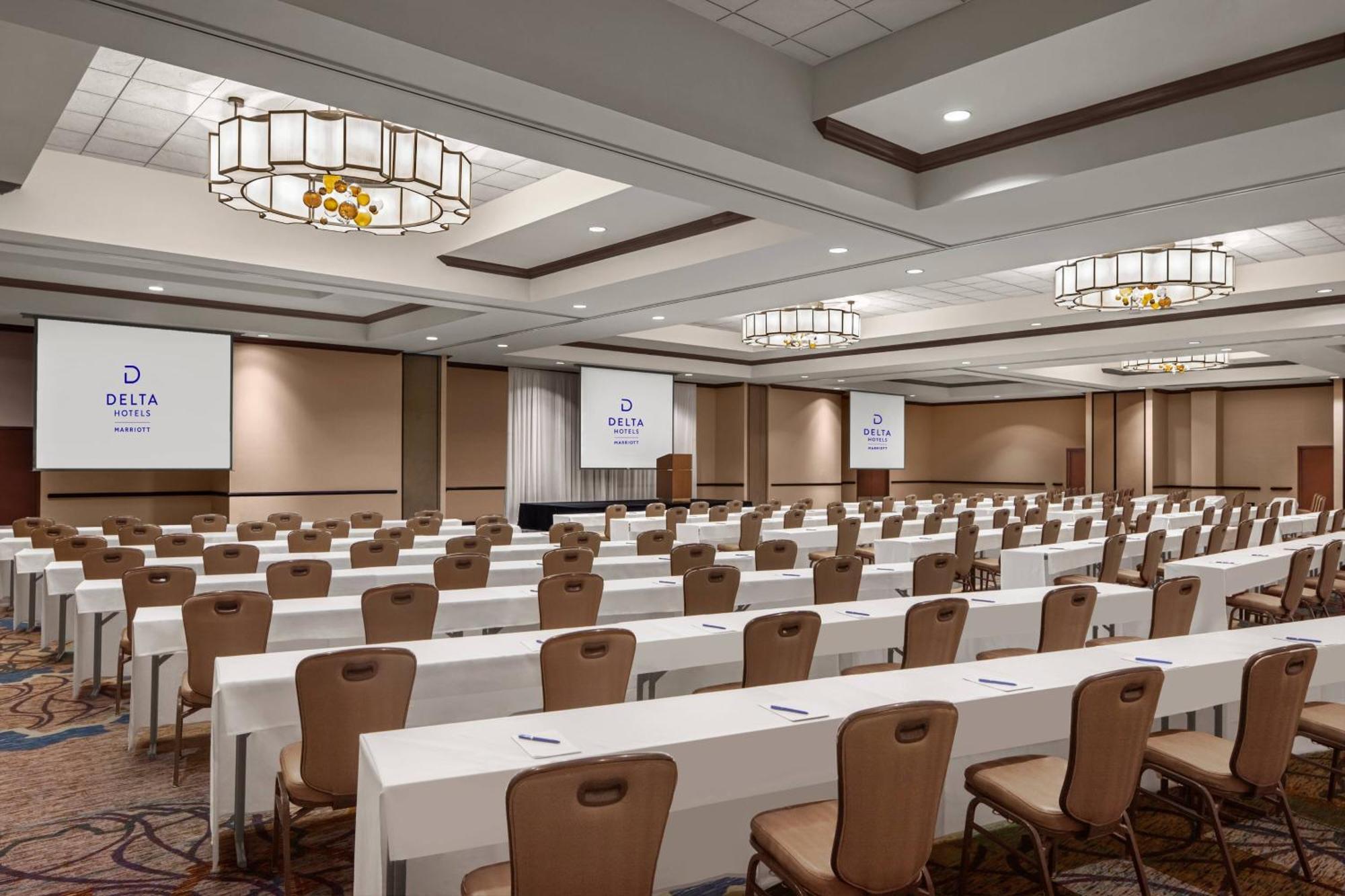 Delta Hotels By Marriott Anaheim Garden Grove Bagian luar foto