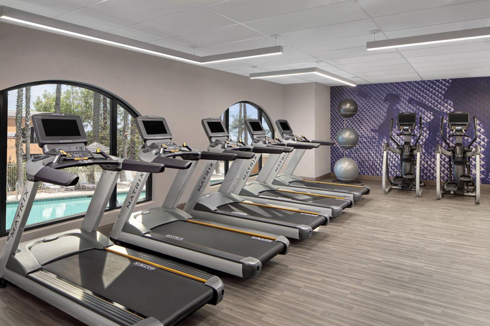 Delta Hotels By Marriott Anaheim Garden Grove Bagian luar foto